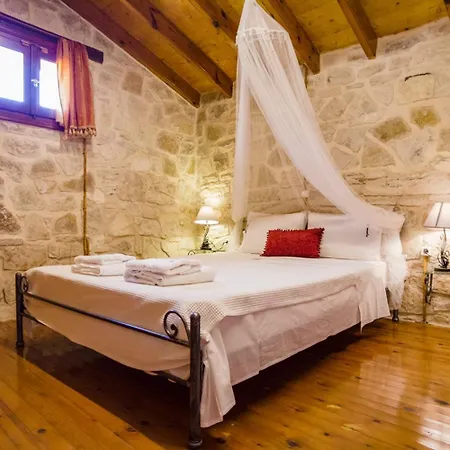 Adamantia Small Maissonette M2 Gaios