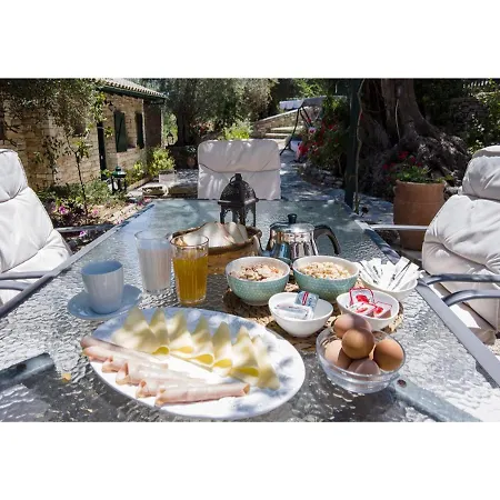 Adamantia Small Maissonette M2 3*